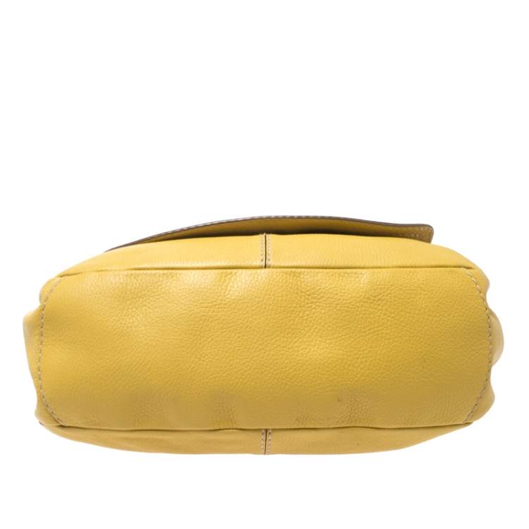 مملوكة مسبقًا Tod's Light Yellow Grained Leather Flap Pocket Hobo