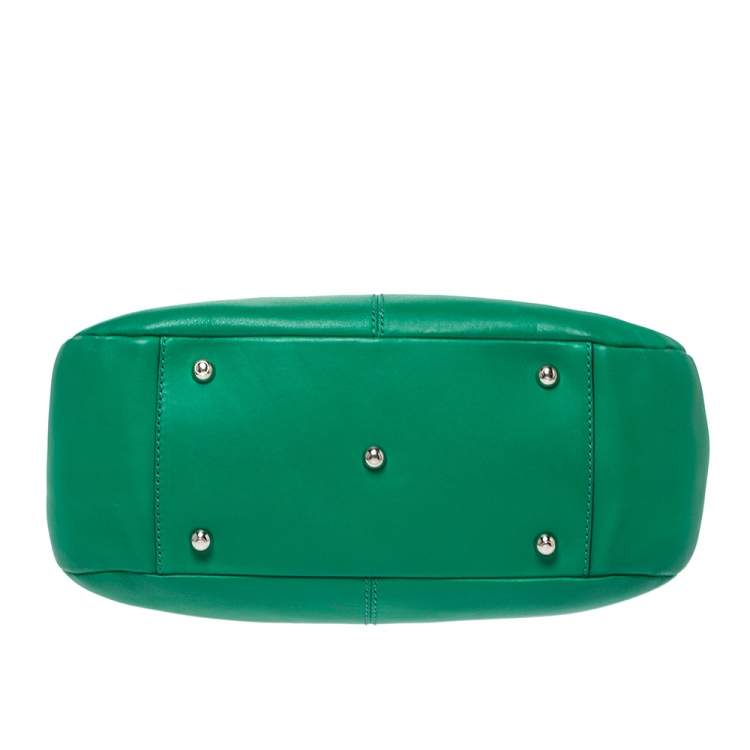 Pre Owned Tod's Green Leather Beveled Tote