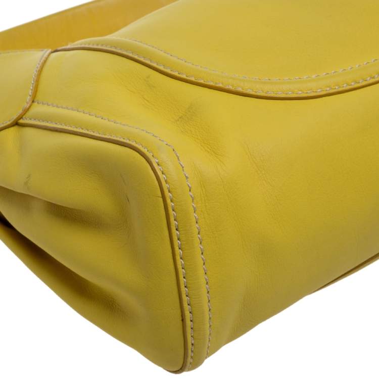 Pre Owned Tod's Yellow Leather Zip Hobo