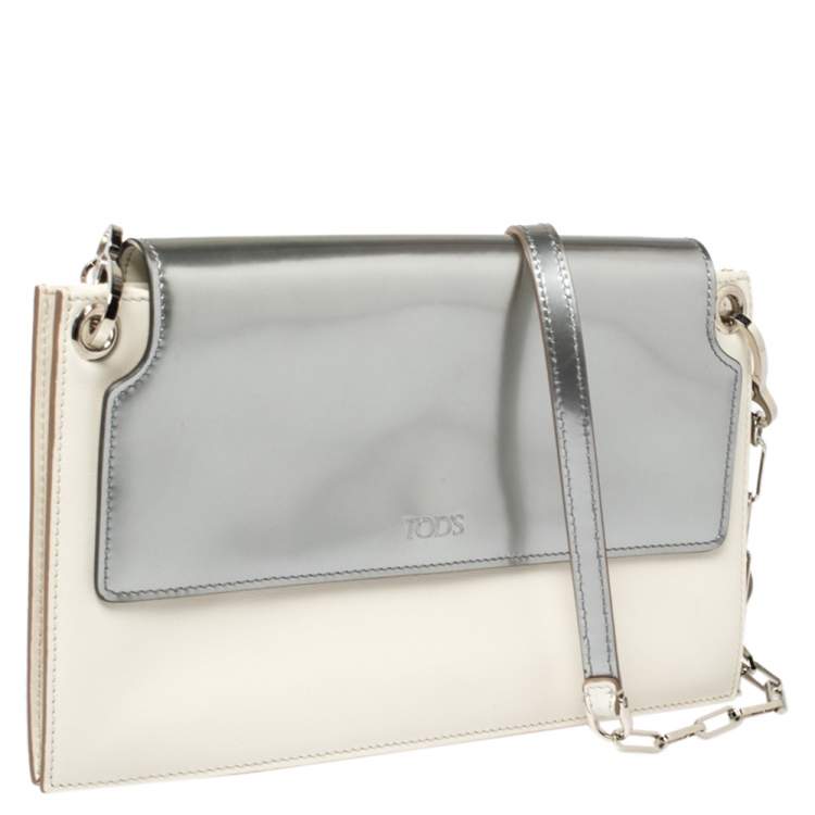 Pre Owned Tod's White/Silver Leather Flap Chain Clutch