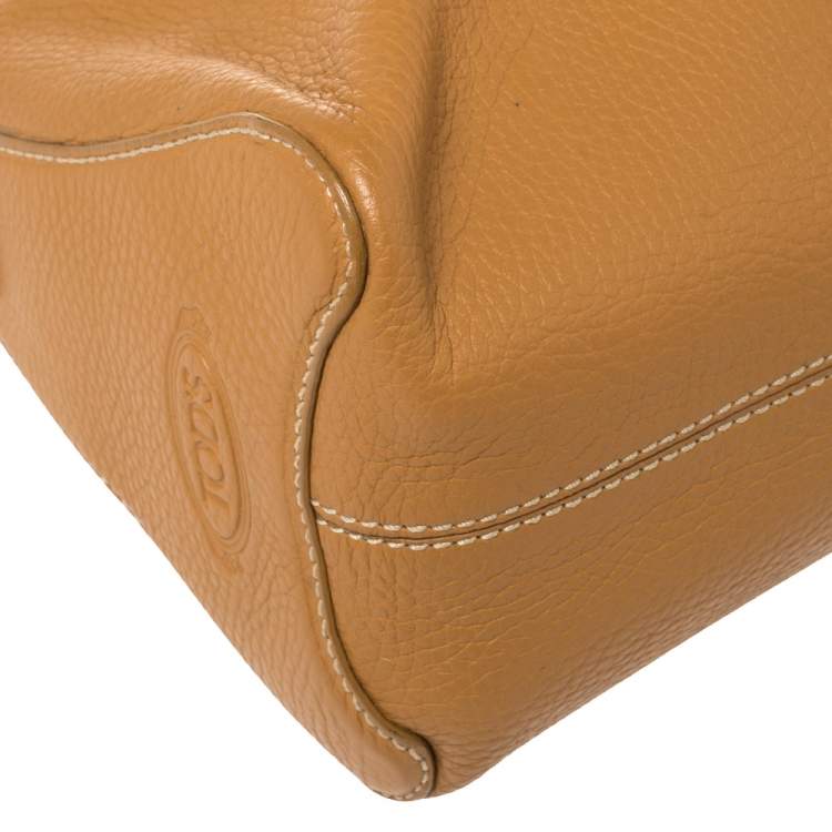 Pre Owned Tod's Tan Textured Leather Buckle Detail Shoulder Bag
