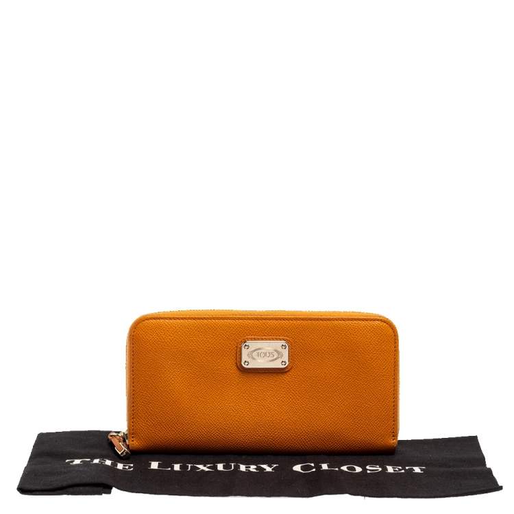 Pre Owned Tod's Orange Leather Zip Around Wallet