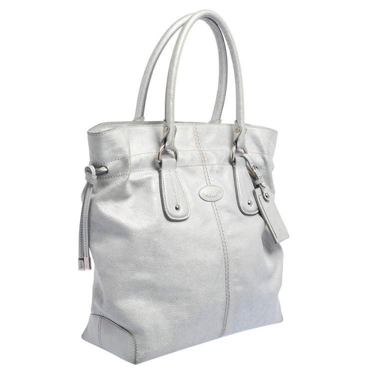 Pre Owned Tod's Silver Leather Restyling D Bag Media Tote