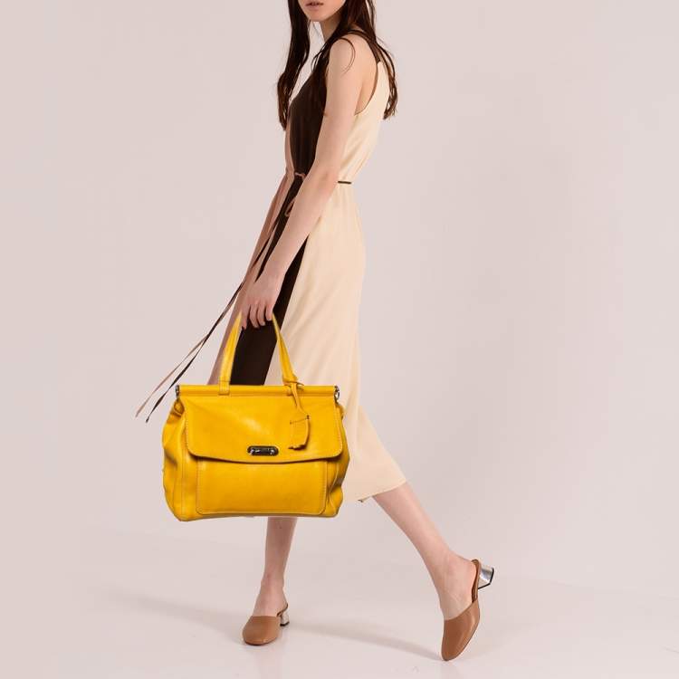 Pre Owned Tod's Yellow Leather Top Handle Bag