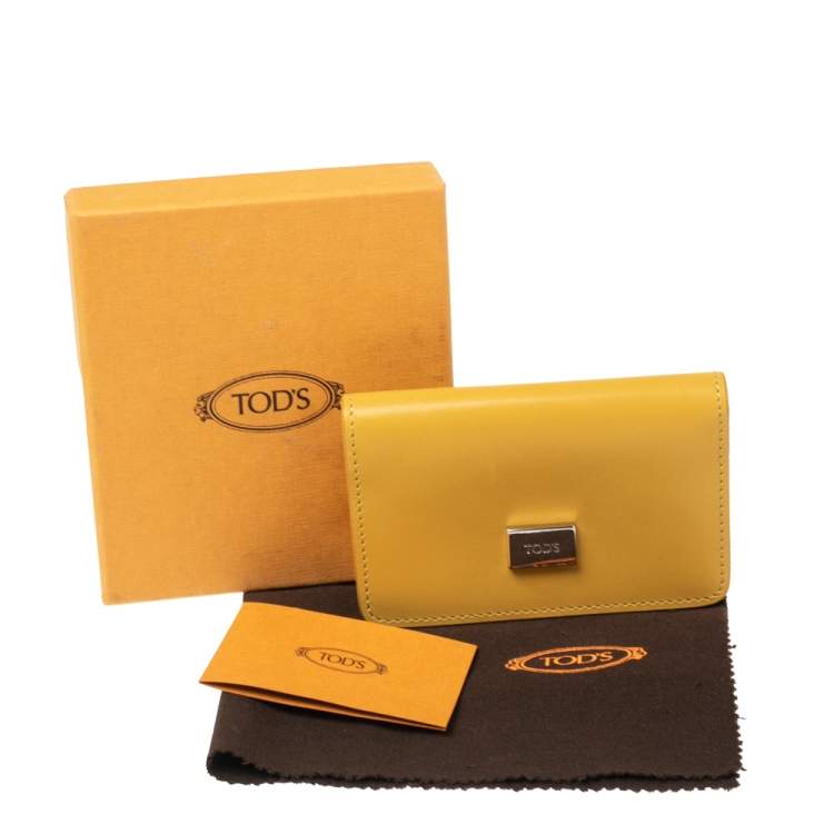 Pre Owned Tod's Yellow Leather Logo Flap Card Case