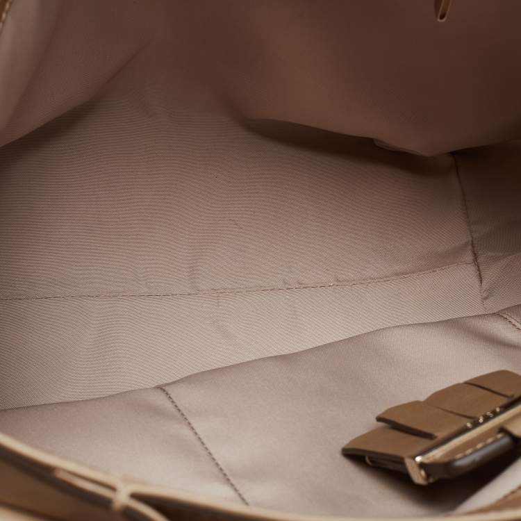 Pre Owned Tod's Metallic Beige Leather Small Studded Flower Tote