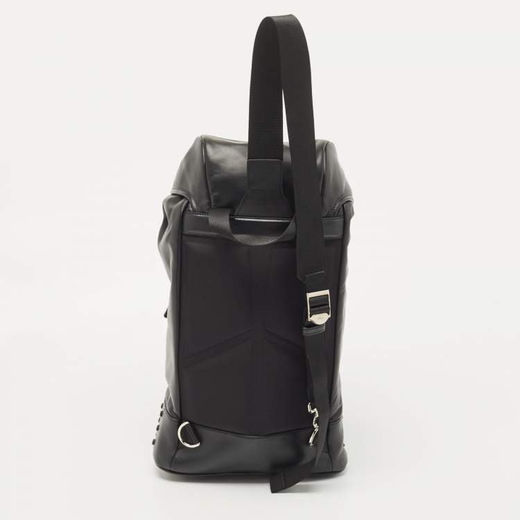 Pre Owned Tod's Black Leather Drawstring Flap Backpack