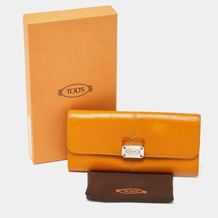 Pre Owned Tod's Mustard Leather Plaque Logo Continental Flap Wallet