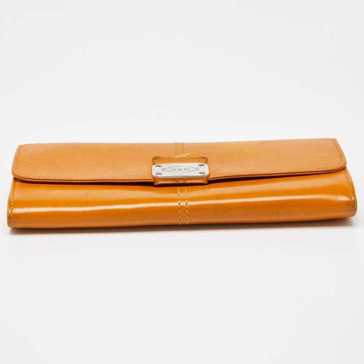 Pre Owned Tod's Mustard Leather Plaque Logo Continental Flap Wallet