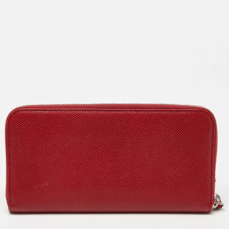 Pre Owned Tod's Red Leather Zip Around Wallet