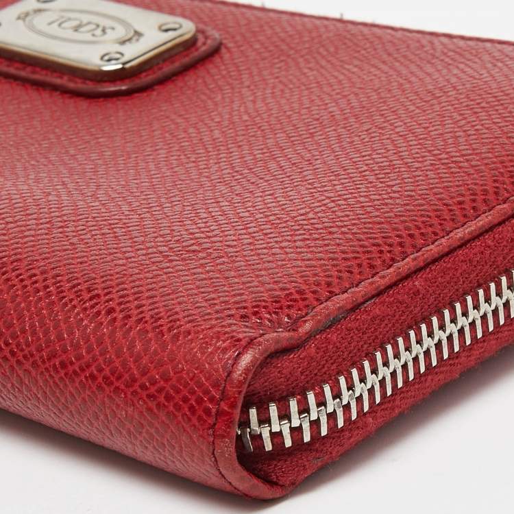 Pre Owned Tod's Red Leather Zip Around Wallet