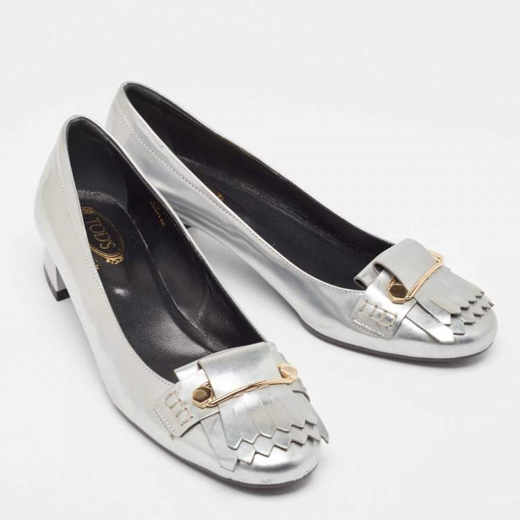 Pre Owned Tod's Silver Leather Fringe Detail Loafer Pumps Size 39