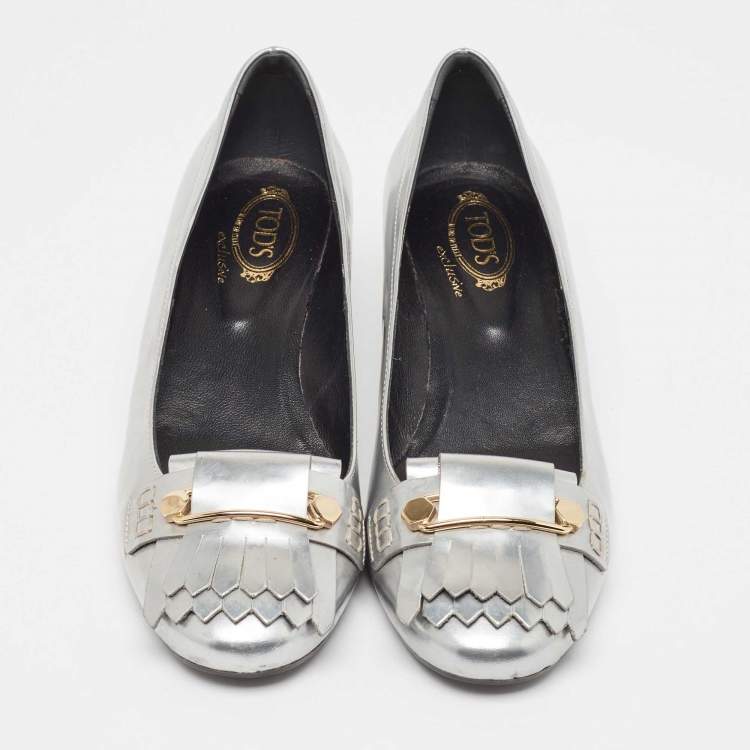 Pre Owned Tod's Silver Leather Fringe Detail Loafer Pumps Size 39