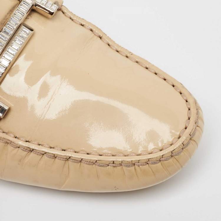 Pre Owned Tod's Cream Patent Leather Slip On Loafers  Size 38.5