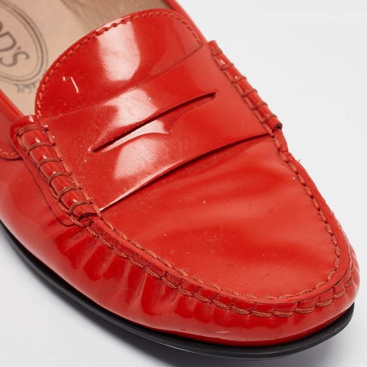 Pre Owned Tod's Red Patent Leather Gommino Loafers Size 38