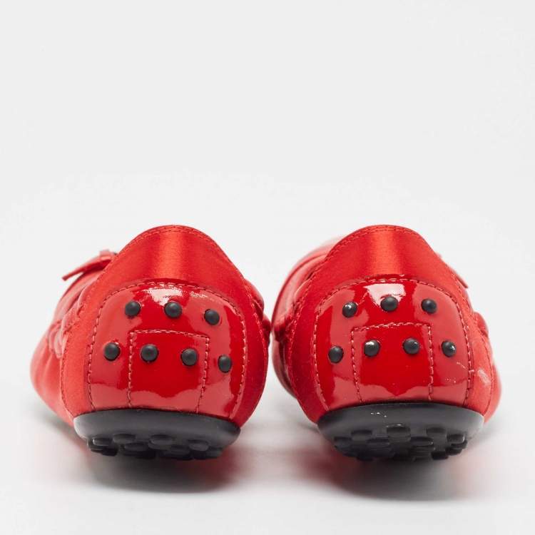 Pre Owned Tod's Red Satin and Patent Scrunch Ballet Flats Size 38.5