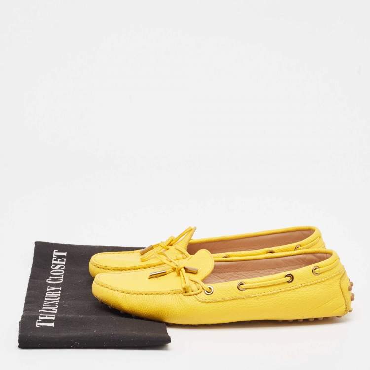 Pre Owned Tod's Yellow Leather Bow Loafers Size 40