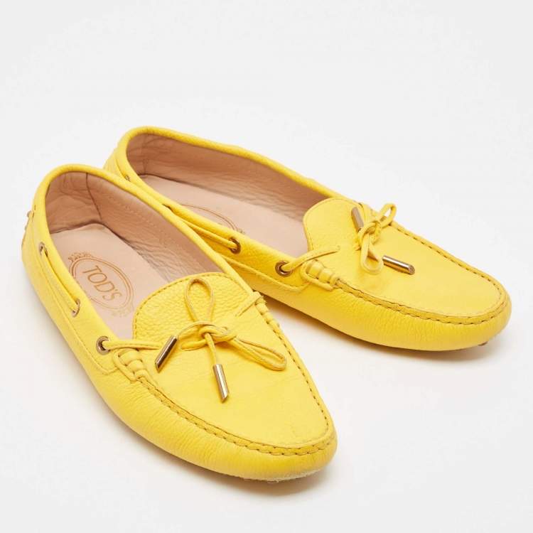 Pre Owned Tod's Yellow Leather Bow Loafers Size 40