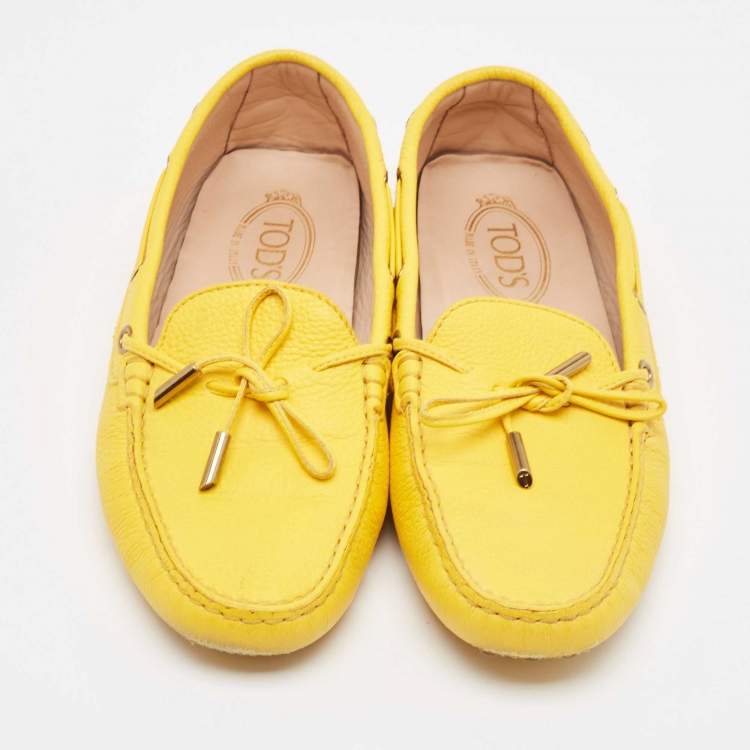 Pre Owned Tod's Yellow Leather Bow Loafers Size 40