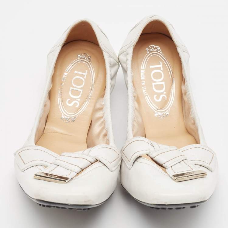 Pre Owned Tod's White Leather Scrunch Ballet Flats Size 39.5
