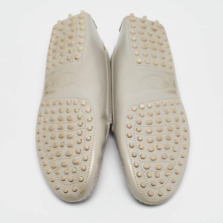 مملوكة مسبقًا Tod's Grey Leather Slip On Loafers Size 37.5