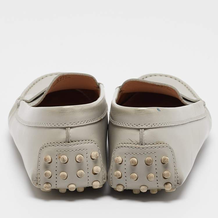مملوكة مسبقًا Tod's Grey Leather Slip On Loafers Size 37.5