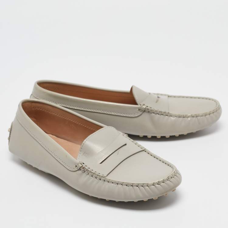 مملوكة مسبقًا Tod's Grey Leather Slip On Loafers Size 37.5