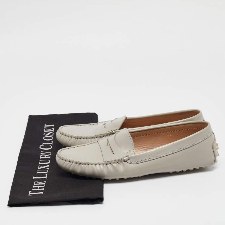 مملوكة مسبقًا Tod's Grey Leather Slip On Loafers Size 37.5