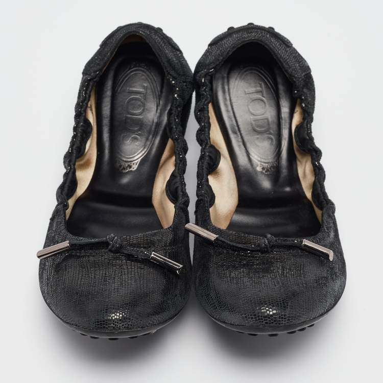 Pre Owned Tod's Metallic Black Textured Suede Scrunch Ballet Flats Size 37.5