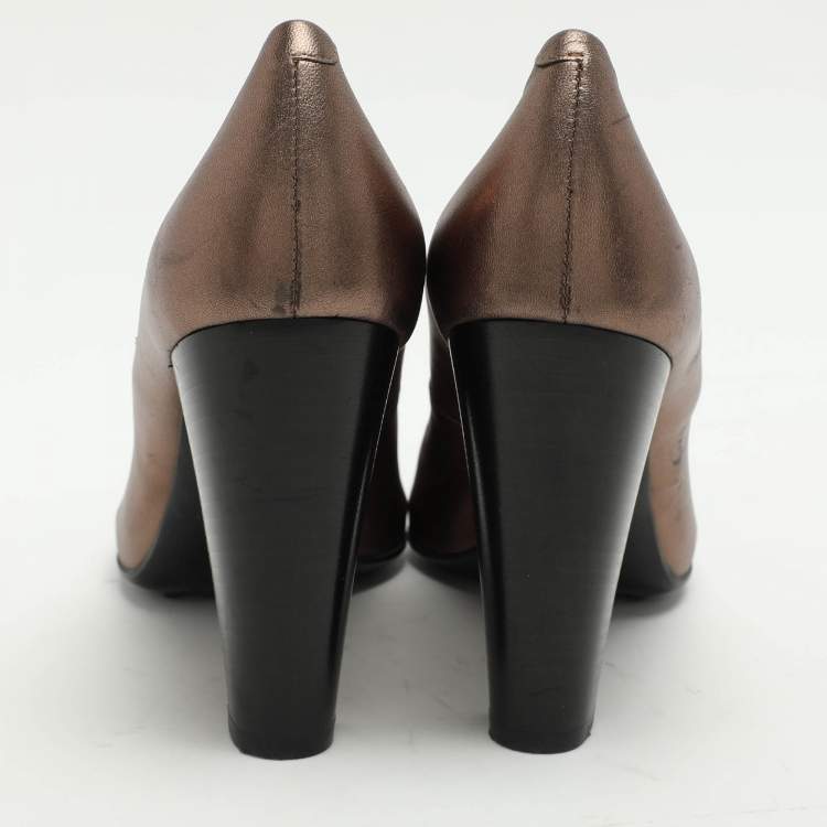 Pre Owned Tod's Metallic Leather Block Heel Pumps Size 40