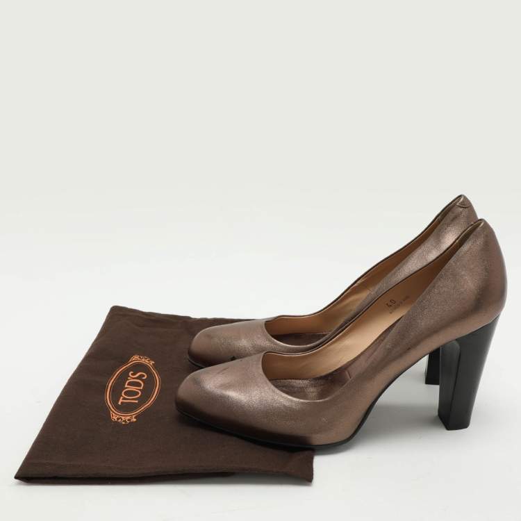 Pre Owned Tod's Metallic Leather Block Heel Pumps Size 40
