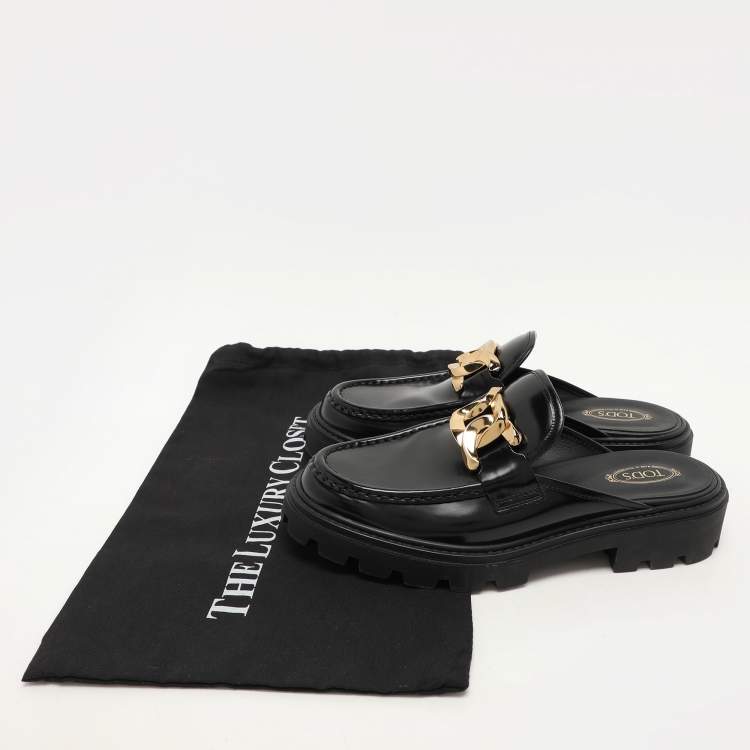 Pre Owned Tod's Black Patent Leather Gomma Pesante Chain Embellished Mules Size 39