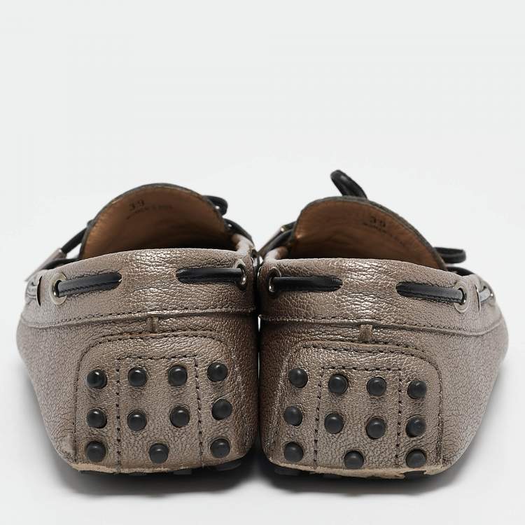 مملوكة مسبقًا Tod's Grey Leather  Slip On Loafers Size 39