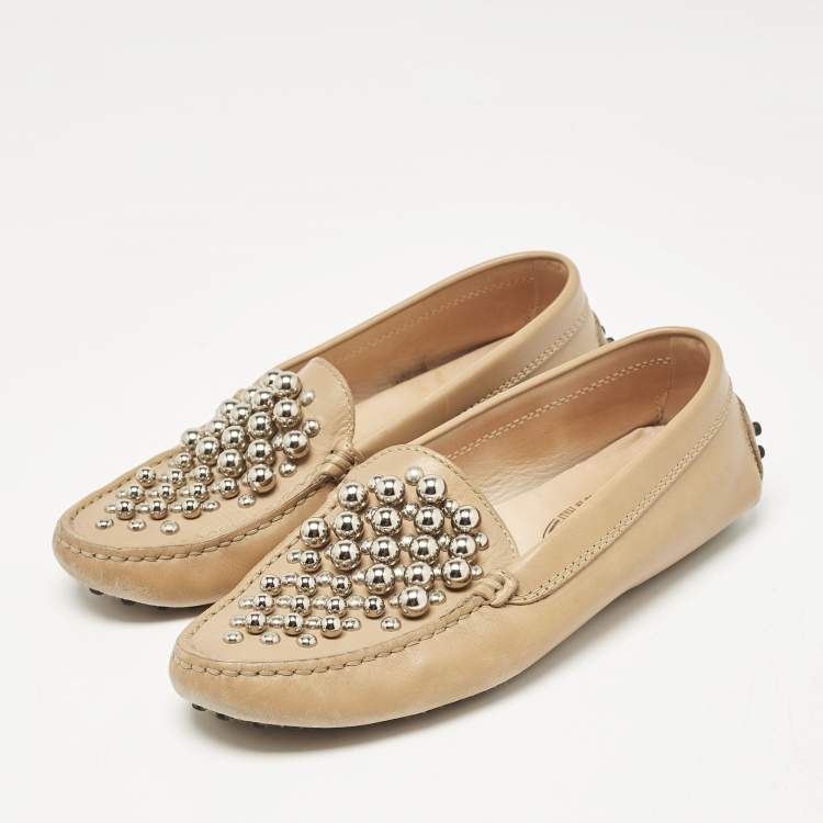 Pre Owned Tod's Beige Leather Studded Slip On Loafers Size 35