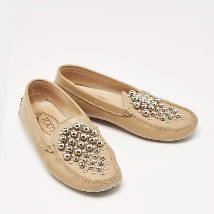 Pre Owned Tod's Beige Leather Studded Slip On Loafers Size 35