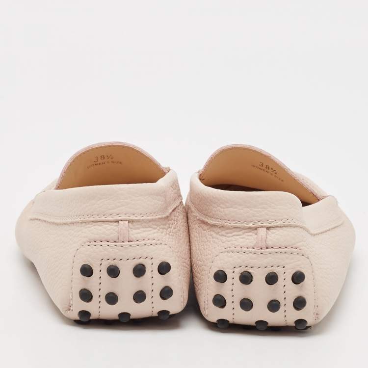مملوكة مسبقًا Tod's Cream Leather Slip On Loafers  Size 38.5