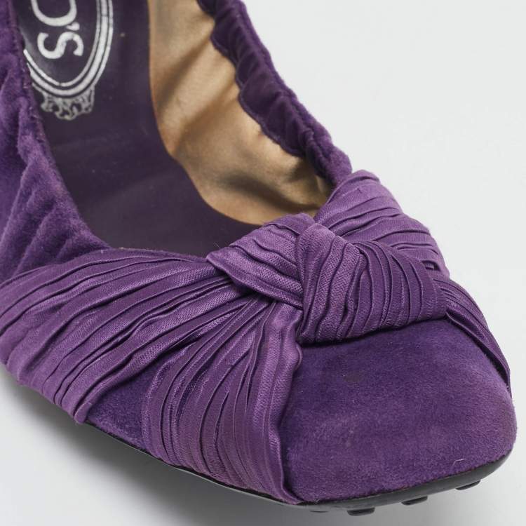 مملوكة مسبقًا Tod's Purple Satin and Suede Scrunch Ballet Flats Size 40