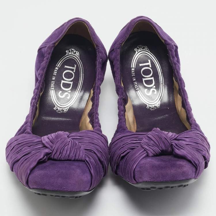مملوكة مسبقًا Tod's Purple Satin and Suede Scrunch Ballet Flats Size 40