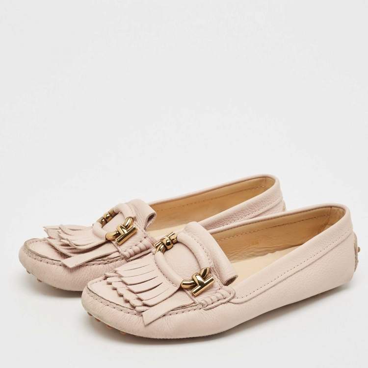 Pre Owned Tod's Cream Leather Slip On Loafers  Size 39.5