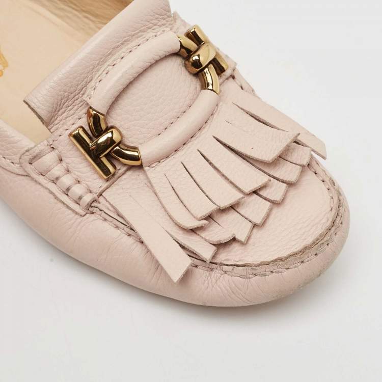 Pre Owned Tod's Cream Leather Slip On Loafers  Size 39.5