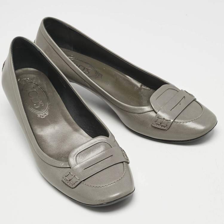 Pre Owned Tod's Green Leather Loafer Pumps Size 37.5