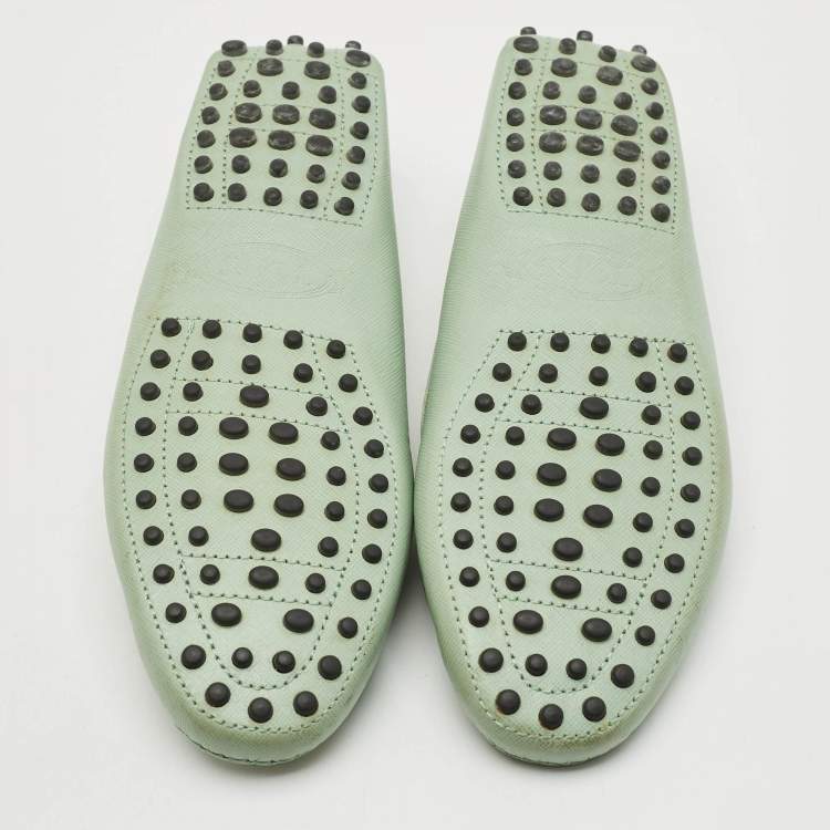 Pre Owned Tod's Green Leather Gommino Slip On Loafers Size 37