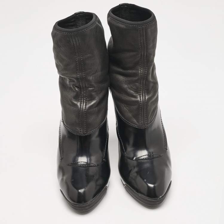 Pre Owned Tod's Black Leather Ankle Length Boots Size 36