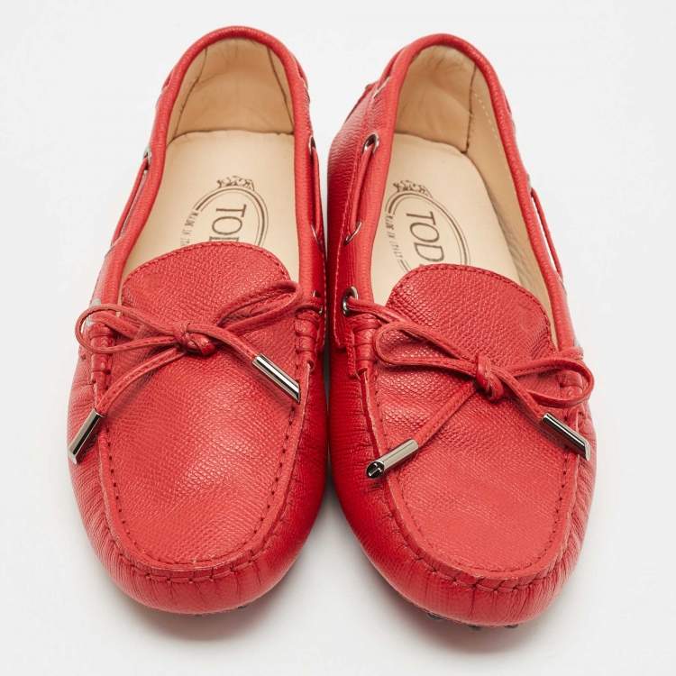 Pre Owned Tod's Red Leather Bow Slip On Loafers Size 38