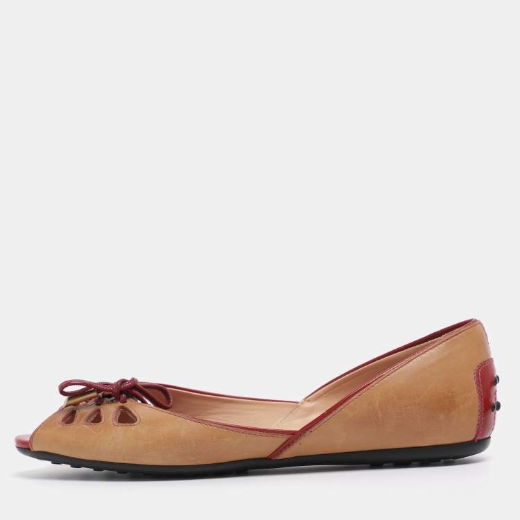 Pre Owned Tod's Beige/Burgundy Leather Bow Peep Toe Ballet Flats Size 39