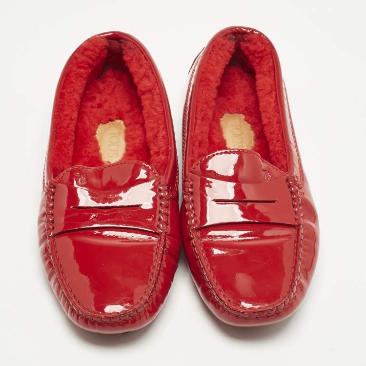 Pre Owned Tod's for Ferrari Red Patent and Shearing Bow Slip On Loafers Size 37