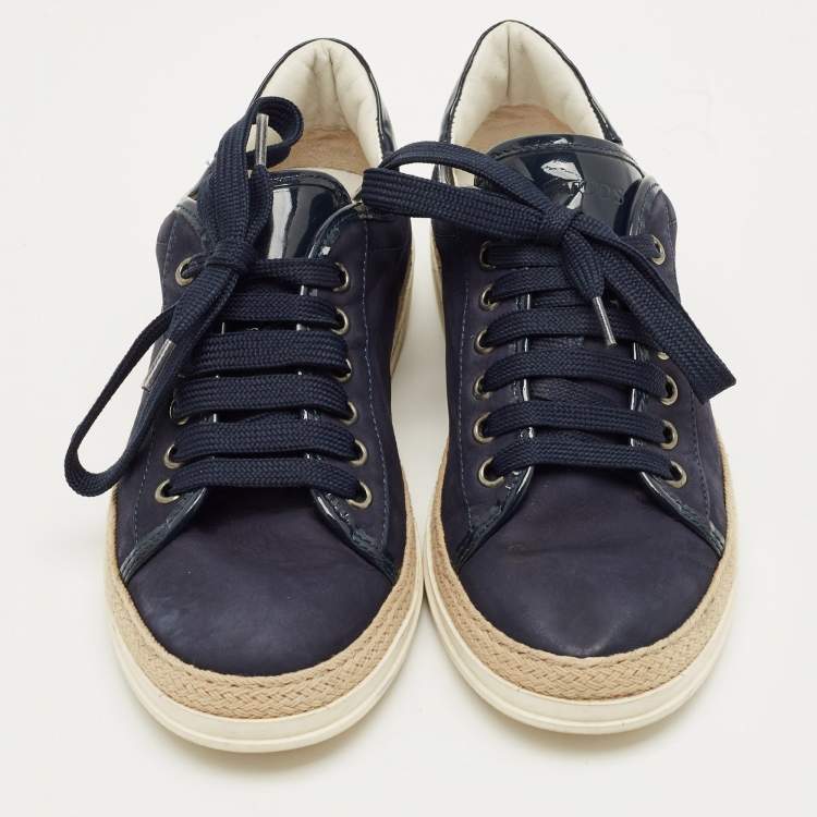 مملوكة مسبقًا Tod's Navy Blue Nubuck Leather and Patent Leather Lace Up Sneakers Size 36