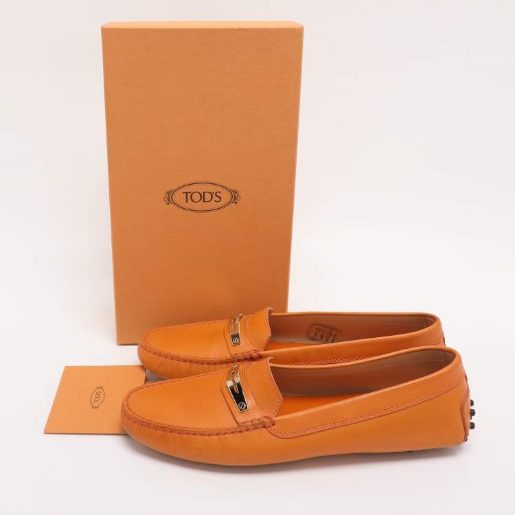 Pre Owned Tod's Tan Leather Loafers Size 39.5