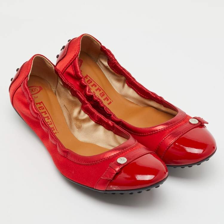 Pre Owned Tod’s For Ferrari Red Patent Leather and Satin Scrunch Ballet Flats Size 38