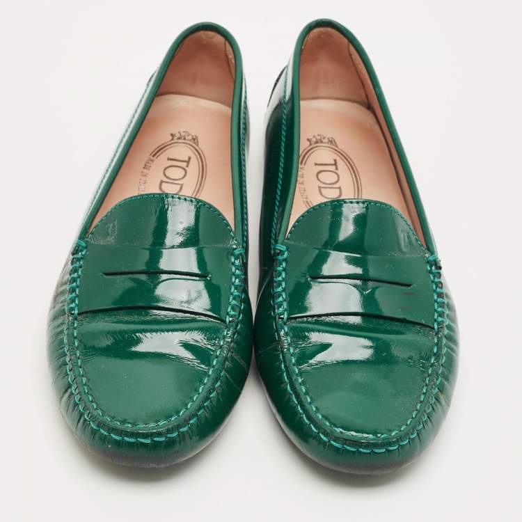 Pre Owned Tod's Gommini Size 37 Green Patent Leather Loafers